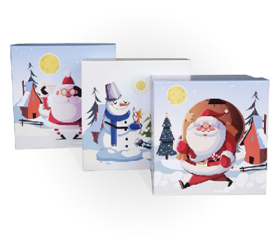 Korobka podarochnaya V GOSTYaKh U SANTY